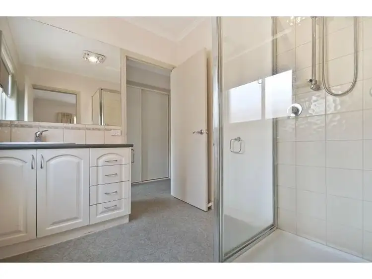 Fifth view of Homely unit listing, 2/4 Crean Street, Hamilton VIC 3300