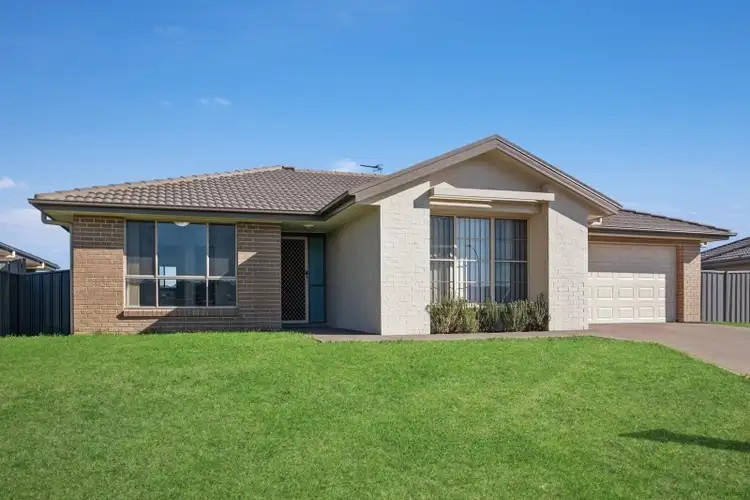 17 Hepburn Close, Rutherford NSW 2320