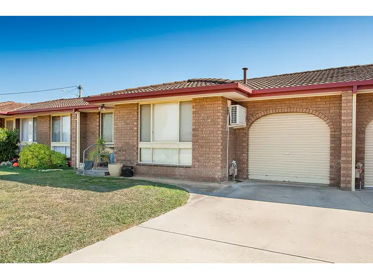 2/374 Sandrina Drive, Lavington NSW 2641