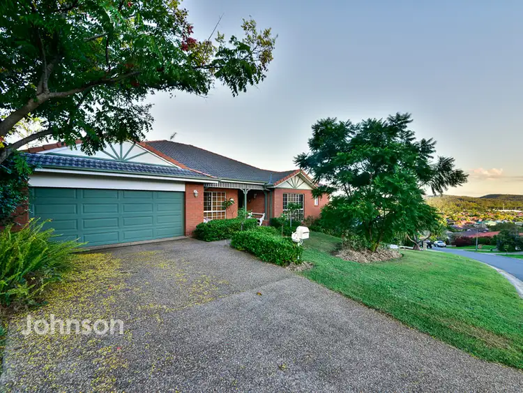 7 Pago Tce, Pacific Pines QLD 4211