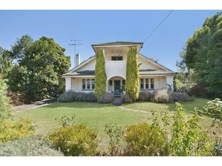17 Brown Street, Hamilton VIC 3300