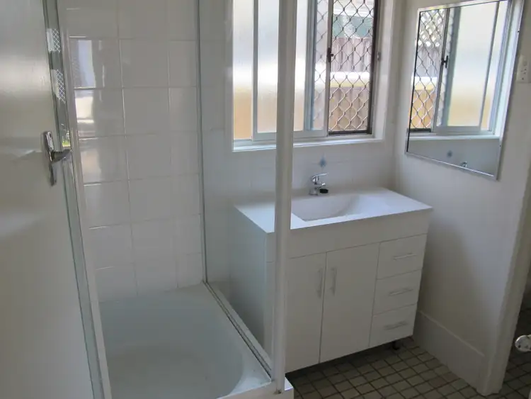 Sixth view of Homely unit listing, 2/5 Proud Street, Labrador QLD 4215