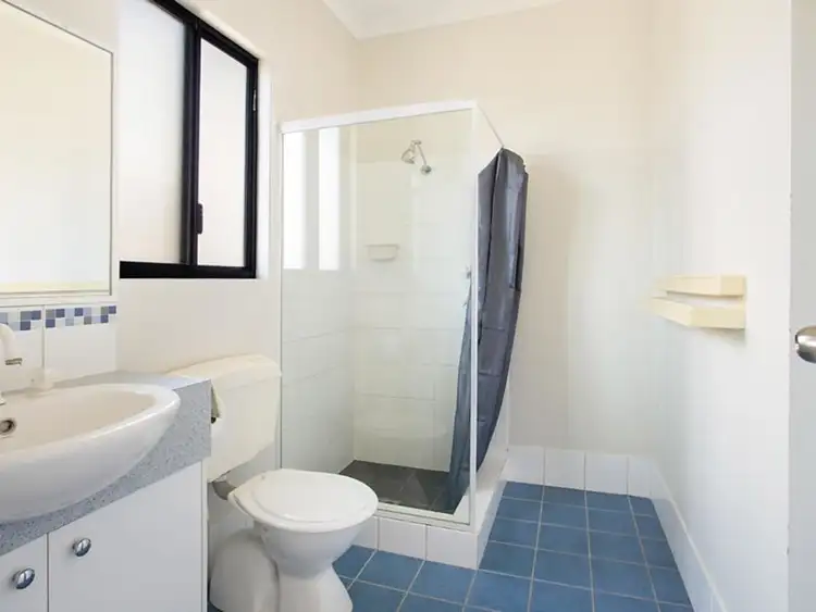 Sixth view of Homely villa listing, 4D Kallama Parade, Millars Well WA 6714