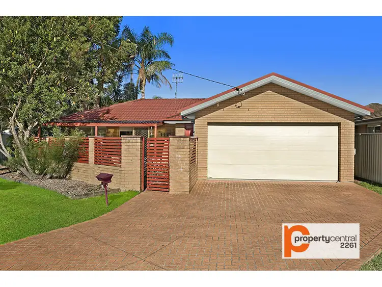 Main view of Homely house listing, 10 Emerald Place, Berkeley Vale NSW 2261