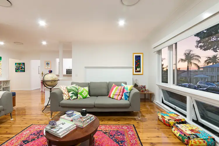 16 Rathlyn Avenue, Corinda QLD 4075