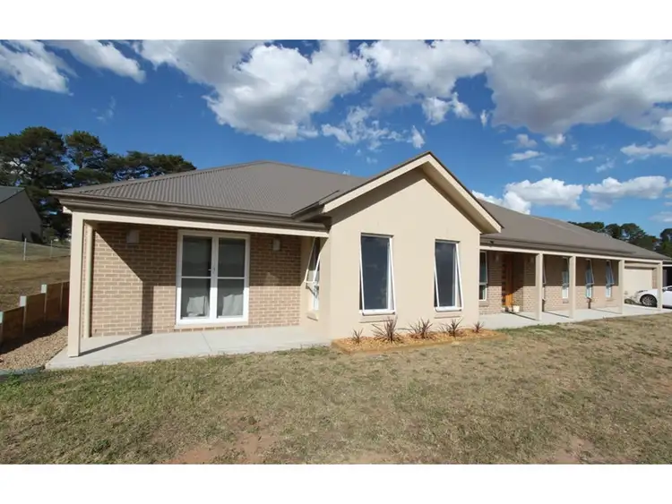 Main view of Homely house listing, 33 Ridgeview Close, White Rock NSW 2795