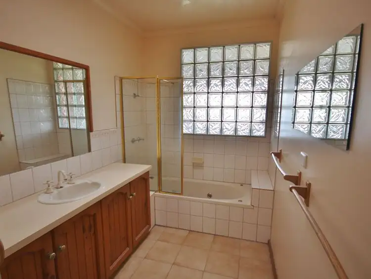 Sixth view of Homely house listing, 2 Gordon Street, Benalla VIC 3672