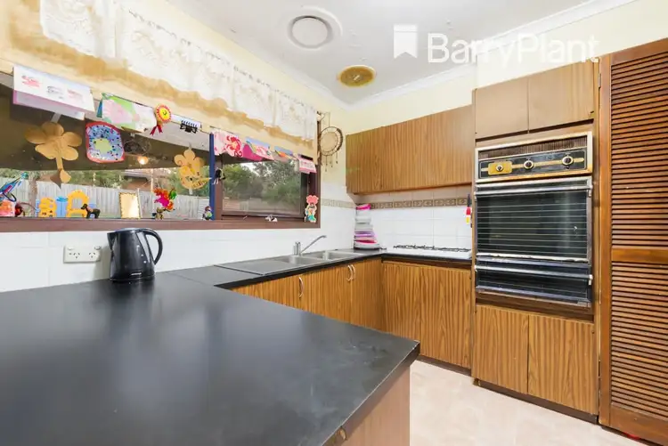 Second view of Homely house listing, 6 Dove Court, Pakenham VIC 3810