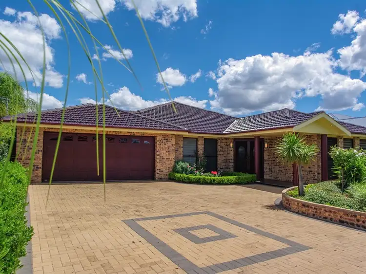 9 Ashlundie Crescent, Dubbo NSW 2830