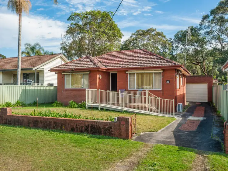 29 Wentworth Avenue, Woy Woy NSW 2256