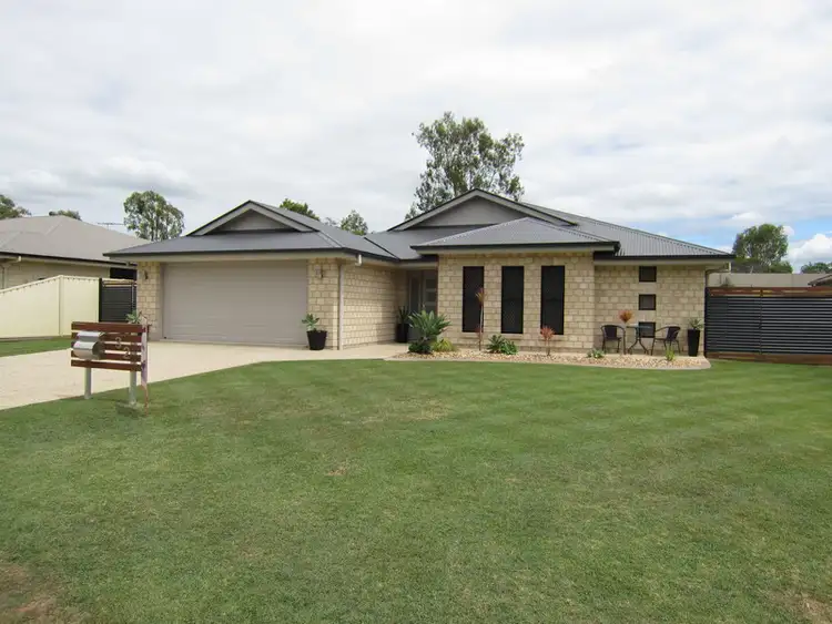 32 Piccadilly Court, Deebing Heights QLD 4306