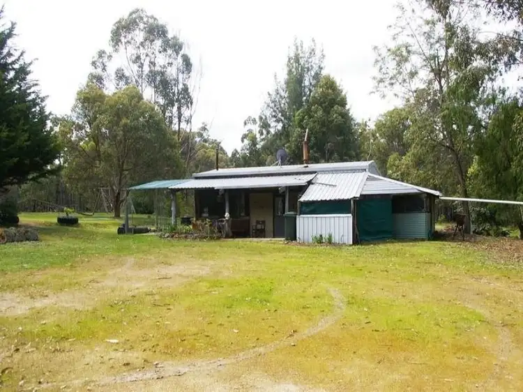 14 Craigie Drive, Nannup WA 6275