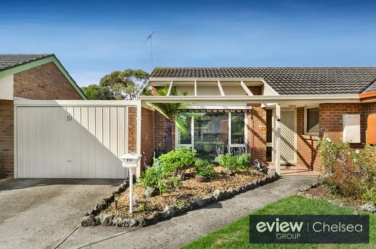 19 Arnold Drive, Chelsea VIC 3196