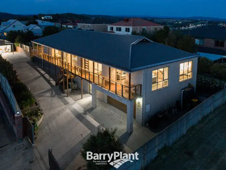 44 Highland Drive, Pakenham VIC 3810