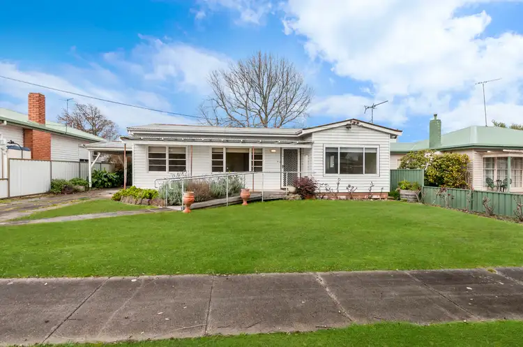 8 May Street, Hamilton VIC 3300