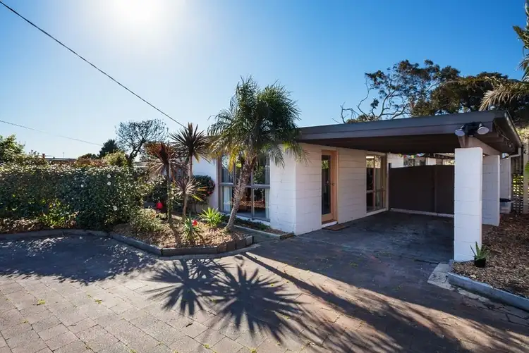 13 Benjamin Street, Mount Martha VIC 3934