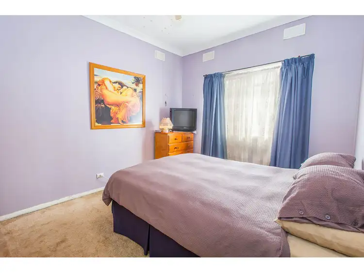 Fifth view of Homely house listing, 1039 Baratta Street, North Albury NSW 2640