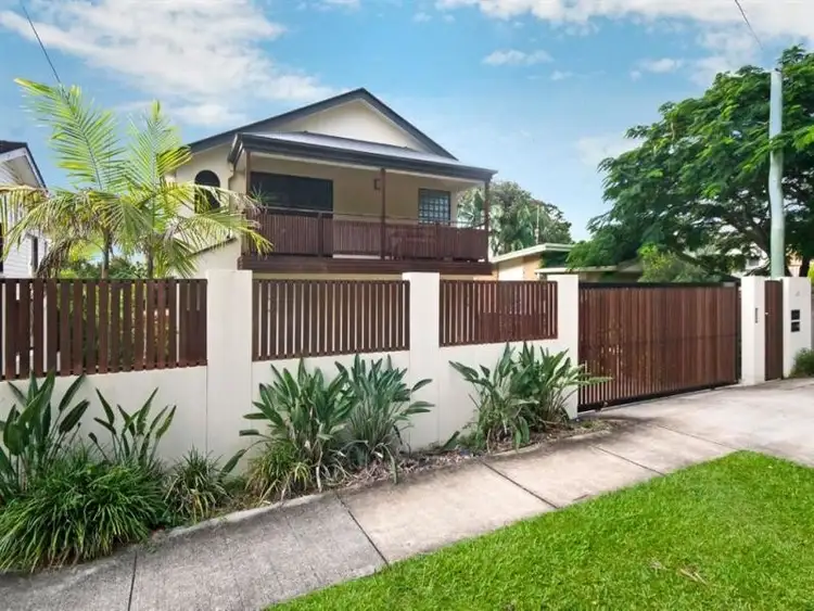Fourth view of Homely semi-detached listing, 1/39 Kitchener Street, Tugun QLD 4224