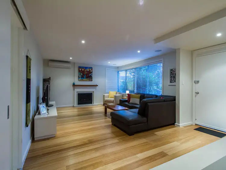 Fifth view of Homely house listing, 5 Lisa Court, Frankston VIC 3199