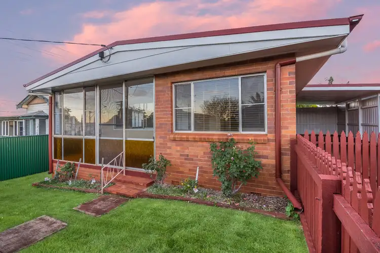 4 Peak Street, Harristown QLD 4350