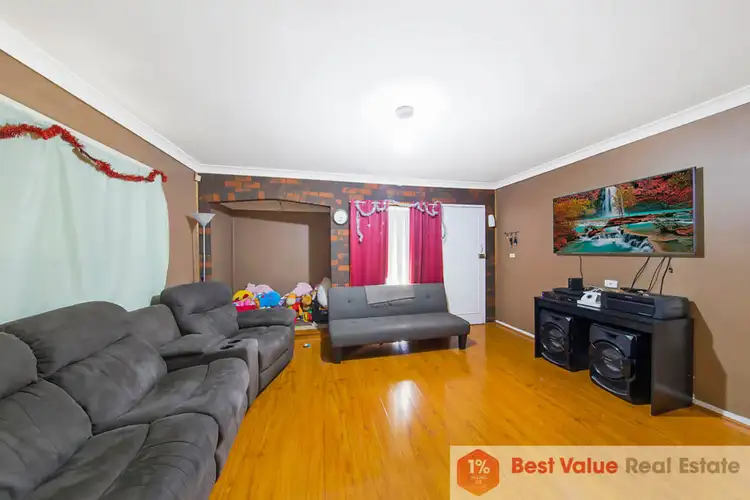 Fourth view of Homely house listing, 5 Taranaki Avenue, Lethbridge Park NSW 2770