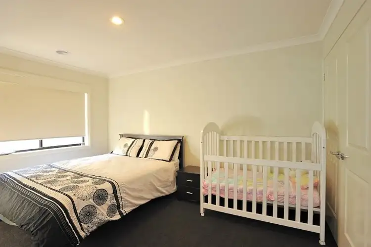 Seventh view of Homely house listing, 7 Kensington Square, Drouin VIC 3818