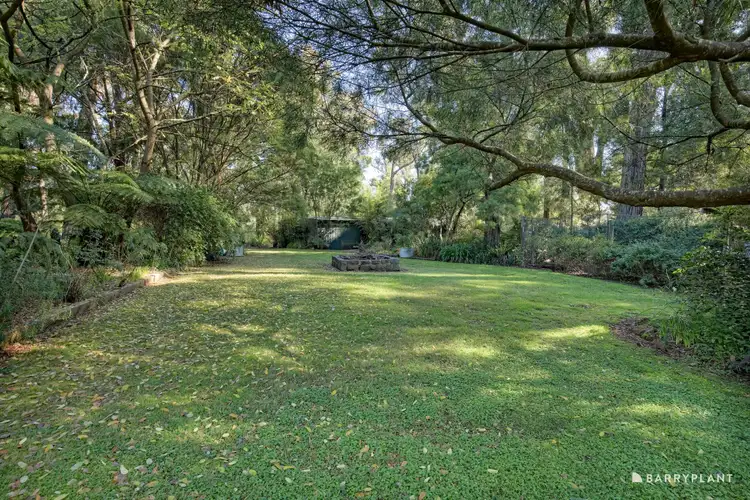 Second view of Homely house listing, 5 Wattle Court, Emerald VIC 3782