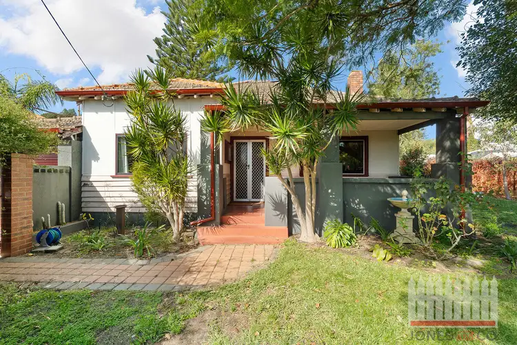 105 Guildford Road, Bassendean WA 6054