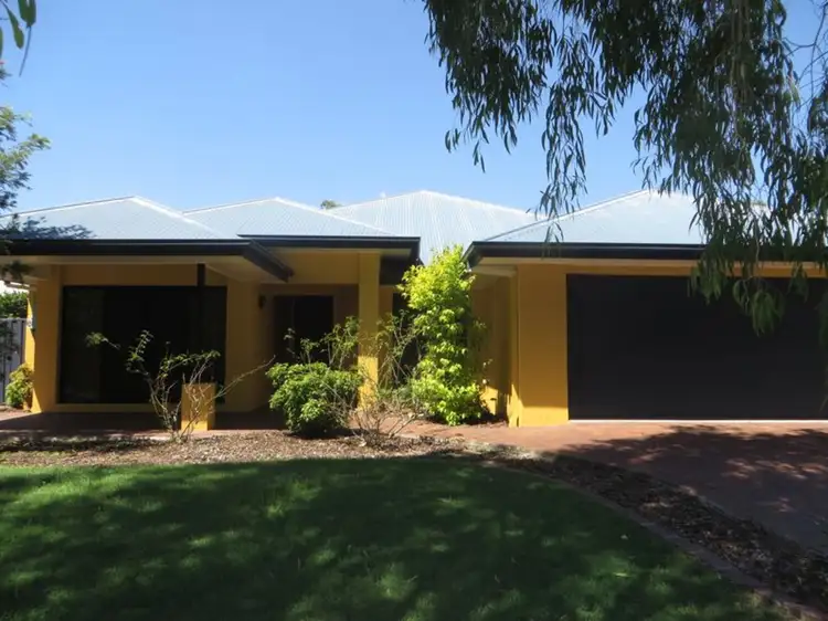 9 Brookeside Crescent
