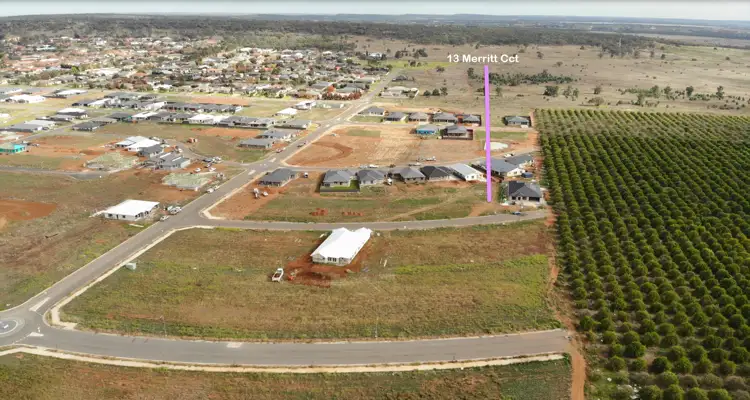 13 Merritt Circuit, Griffith NSW 2680