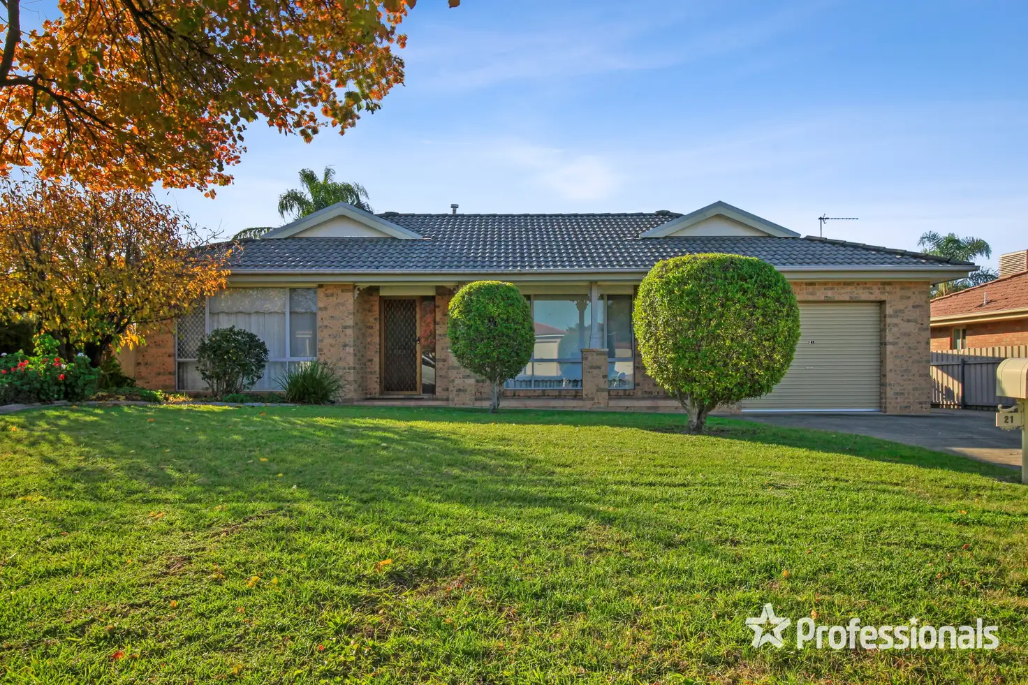 Main view of Homely house listing, 21 Kaldari Street, Glenfield Park NSW 2650