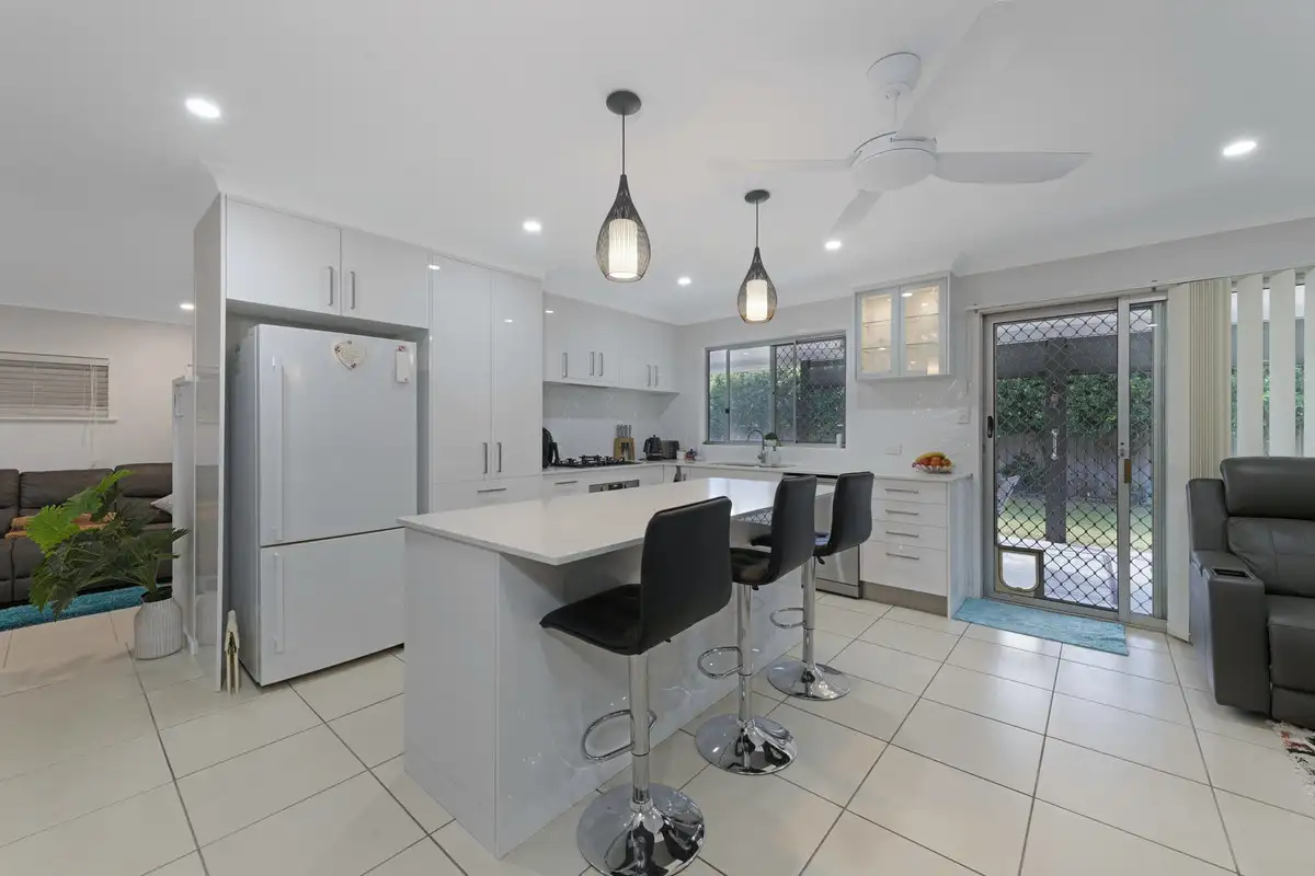 Main view of Homely house listing, 42 Glenview Crescent, Avoca QLD 4670