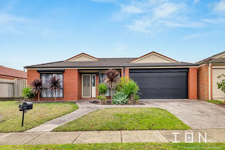 27 Alberton Drive, Cranbourne West VIC 3977
