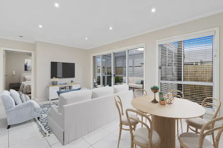 Sixth view of Homely unit listing, 2/245A Mackenzie Street, Centenary Heights QLD 4350