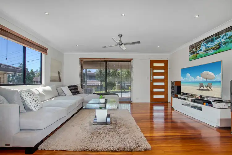 6 Langura Crescent, Ferny Hills QLD 4055