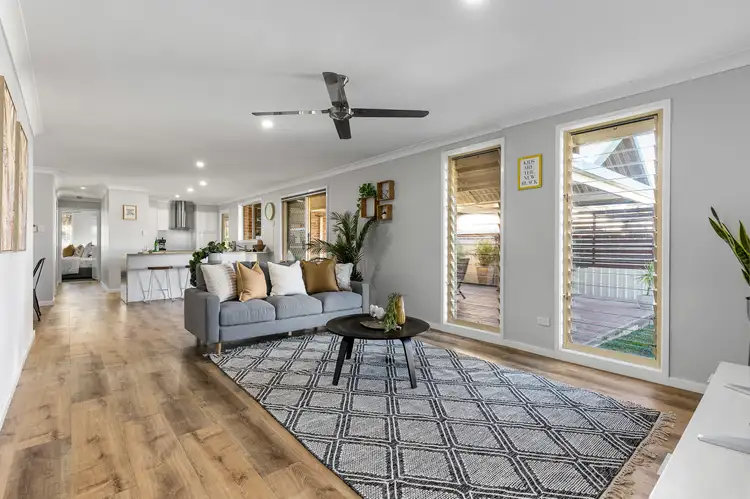 Second view of Homely house listing, 8 Yarran Close, Cameron Park NSW 2285