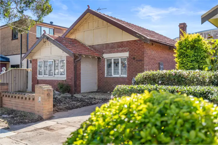 10 Warrah Street, Hamilton East NSW 2303