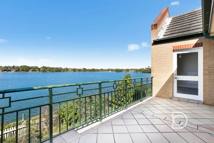 247R Burwood Road