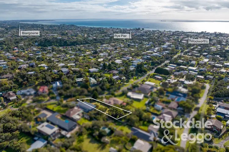 111 Weeroona Street, Rye VIC 3941