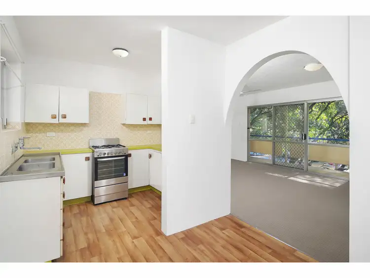 Fifth view of Homely unit listing, 5/111 Park Road, Yeronga QLD 4104