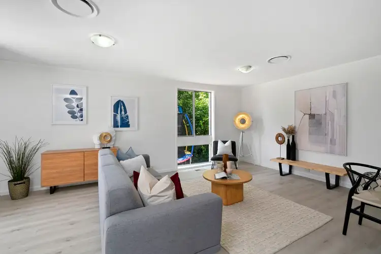 45 De Graaff Street, Holder ACT 2611