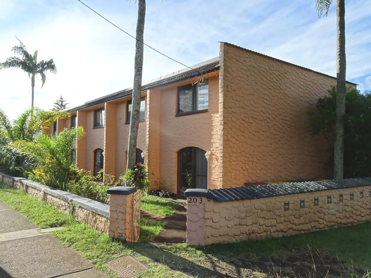 Main view of Homely unit listing, 2/203 Campbell Street, Newtown QLD 4350