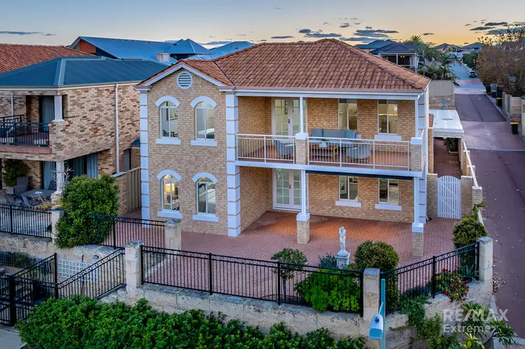 14 Moonflight Crescent, Iluka WA 6028