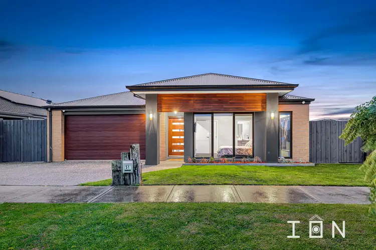 51 Spirit Boulevard, Cranbourne East VIC 3977