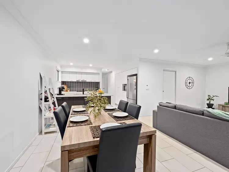 27 Tall Woods Court, Brookwater QLD 4300