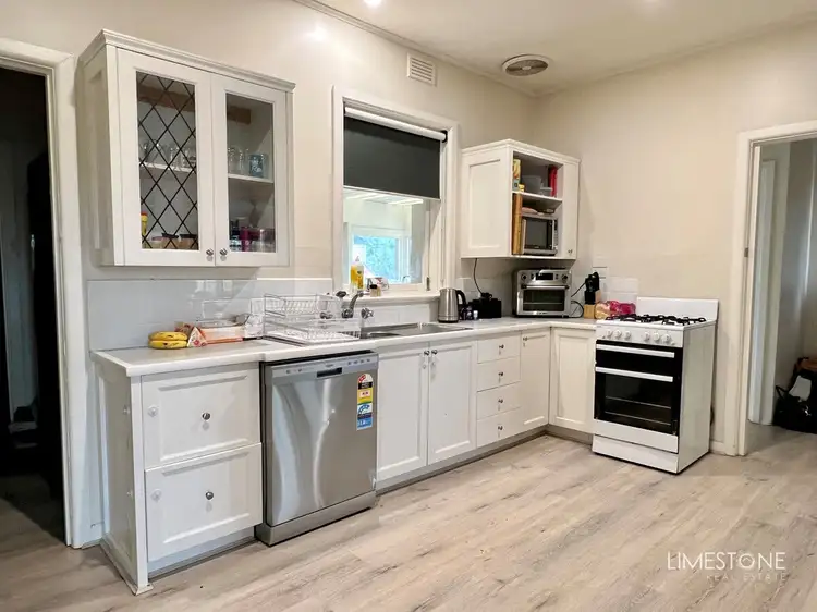 91 Jubilee Highway East