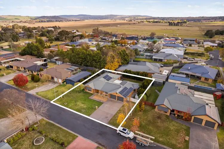 Second view of Homely house listing, 8 McCarthy Close, Eglinton NSW 2795