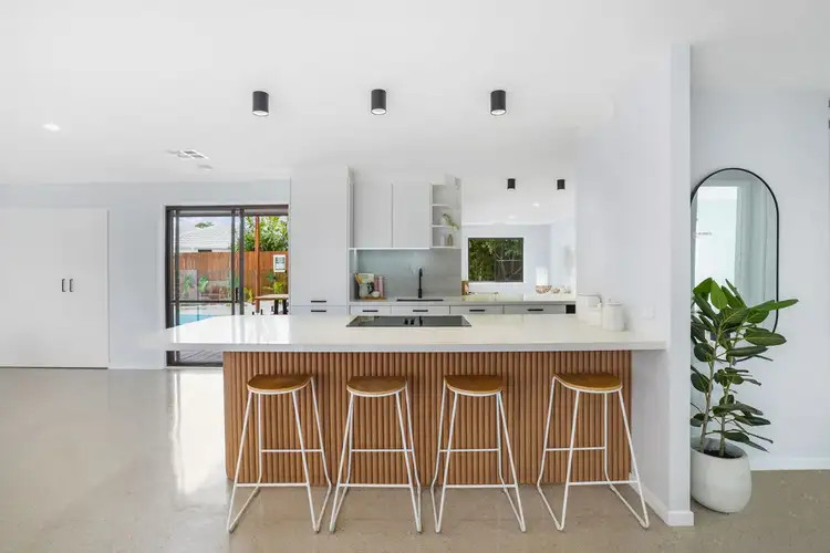 7 Boston Place, Burleigh Waters QLD 4220