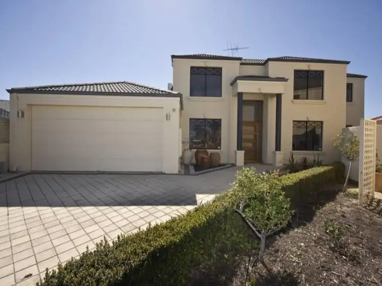 7 Ashlar Court