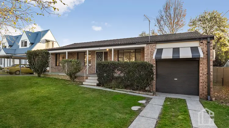 12 Woodbury Street, Woodford NSW 2778